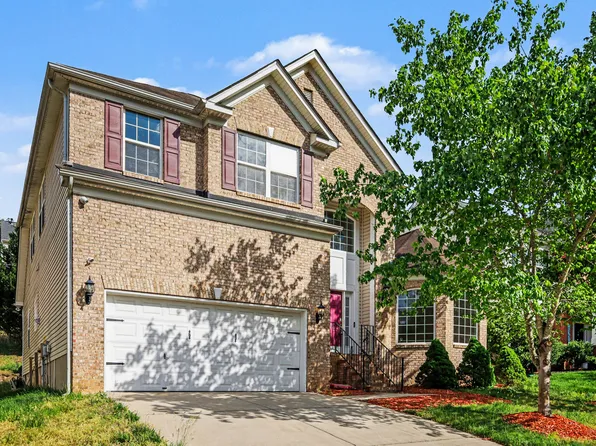 2119 Baggins Ln, Charlotte, NC 28269