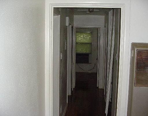 3rd image of 127 SERNA PARK DR