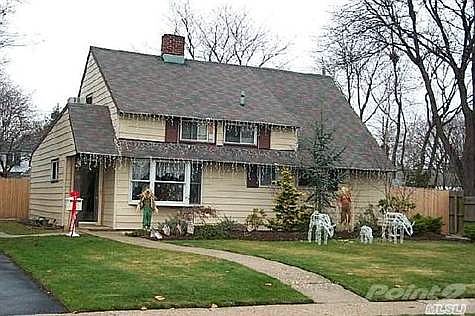 1st image of 39 Hook Ln