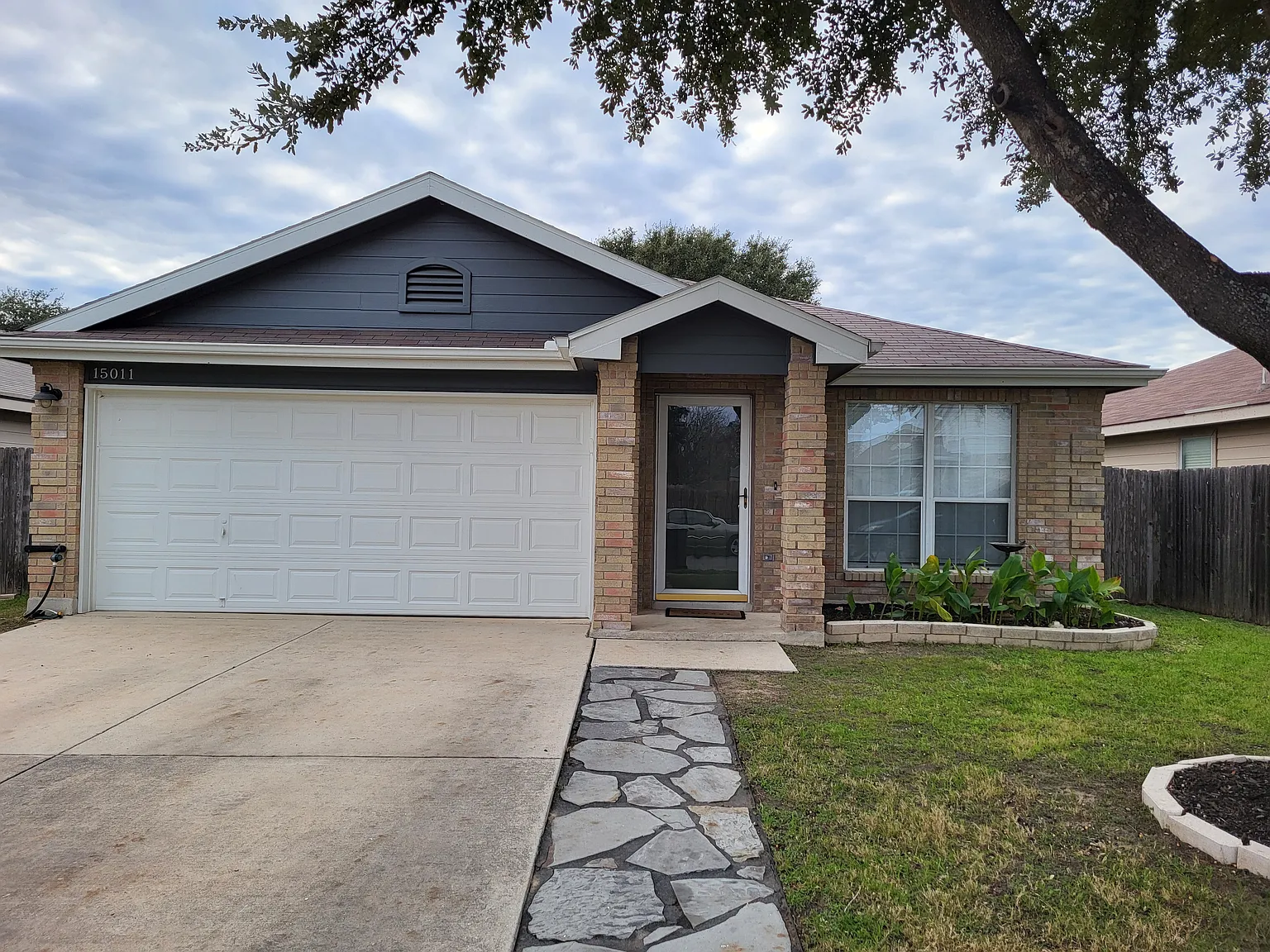 3 bed, 1668 sqft, $2,050 — Photo 2