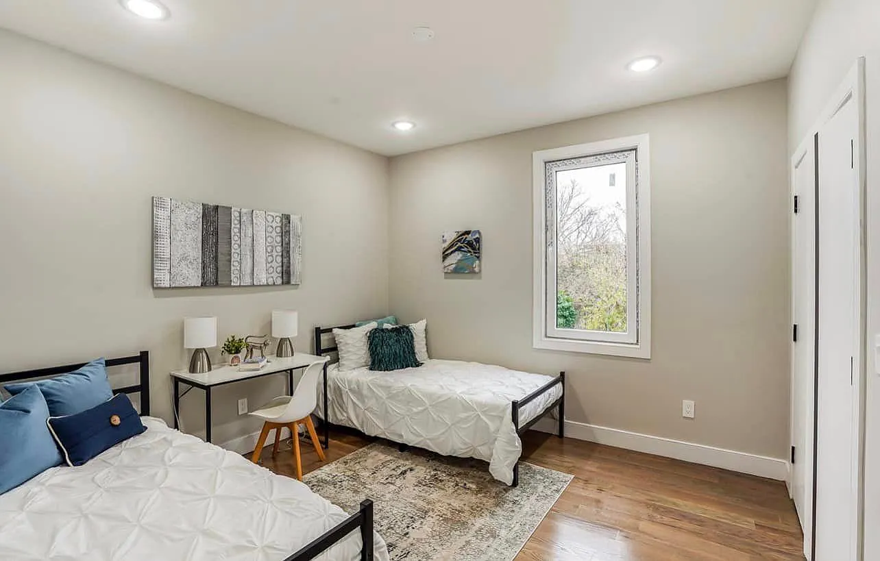 3 bed, 2000 sqft, $3,200 — Photo 4