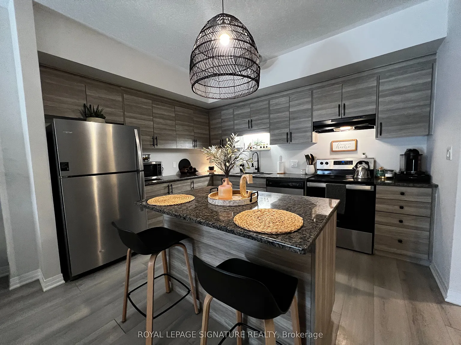 3 bed, $2,100 — Photo 3