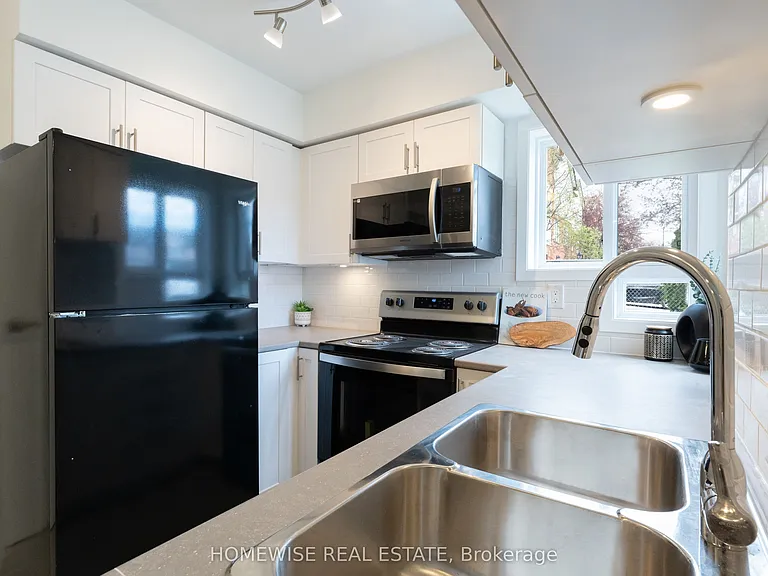 240 Ormond Dr #D8 — Photo 10