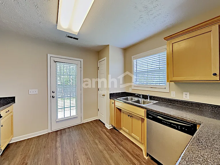 4014 Snowbird Dr — Photo 8