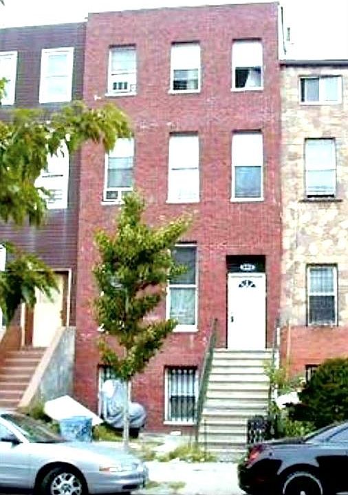 2nd image of 863 Lafayette Ave