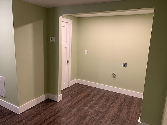 Laundry room/foyer 