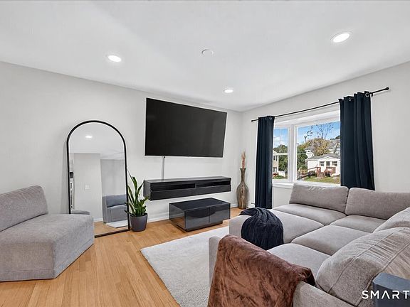 5th image of 48 Dell Avenue