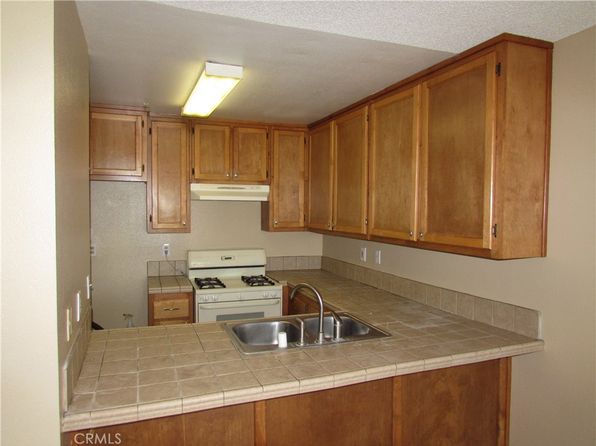 450 E 4th St APT 437