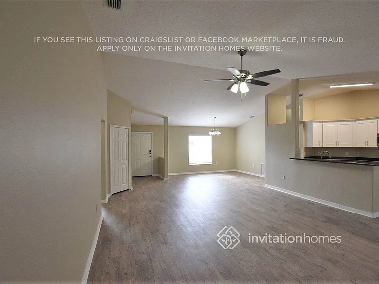 1342 Old Millpond Rd — Photo 3