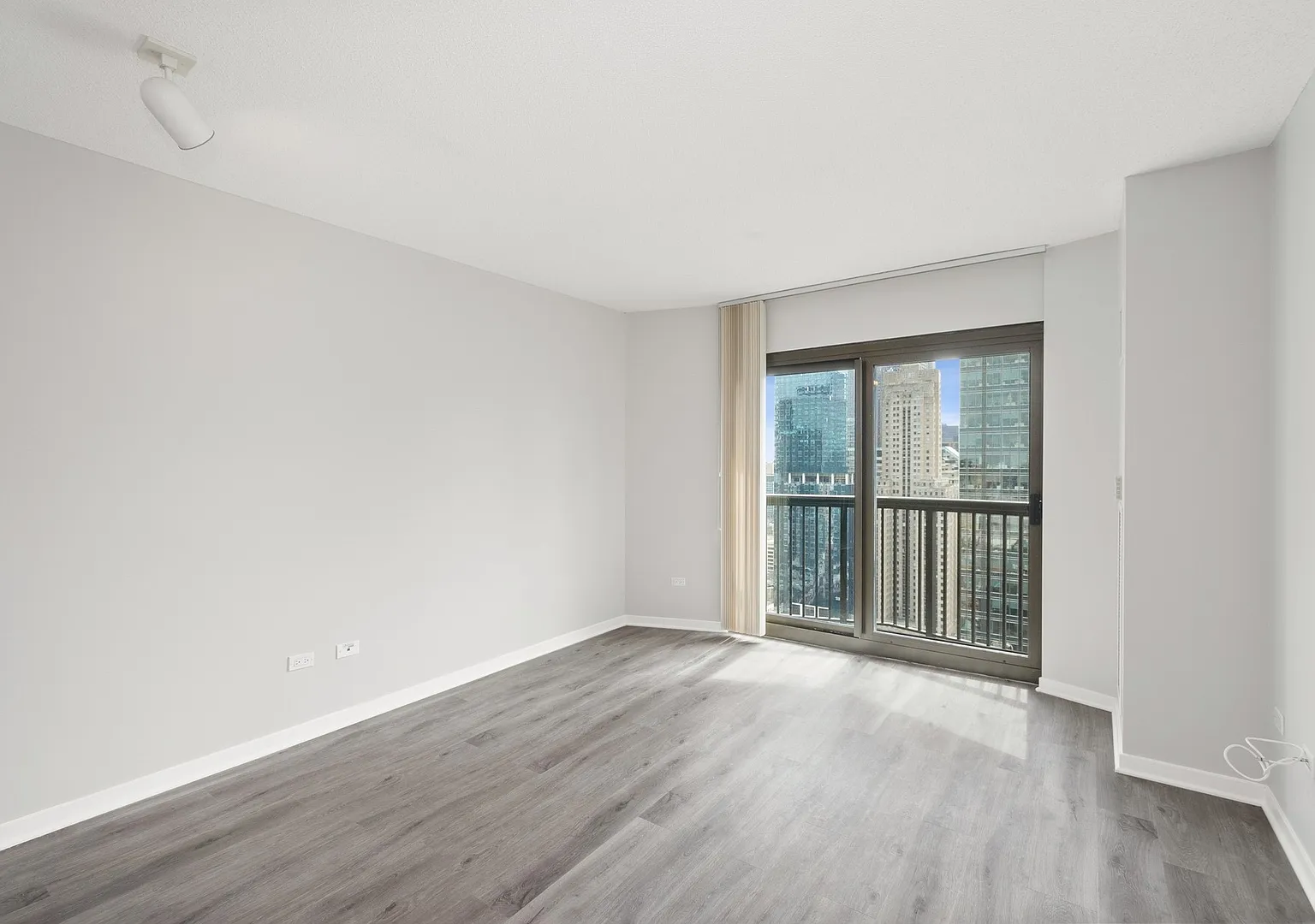 Studio, 515 sqft, $2,150 — Photo 3