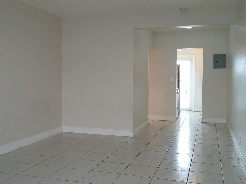 1st image of 6944 Byron Ave APT 4