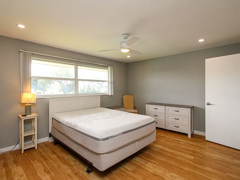 600 Valley Stream Dr #F9 — Photo 30