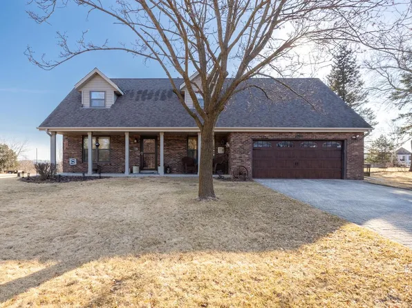 2101 South 18th AVENUE, West Bend, WI 53095