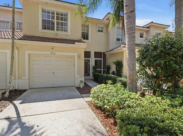 9902 Lago Dr, Boynton Beach, FL 33472