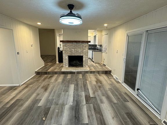 3rd image of 26646 Loganberry Dr