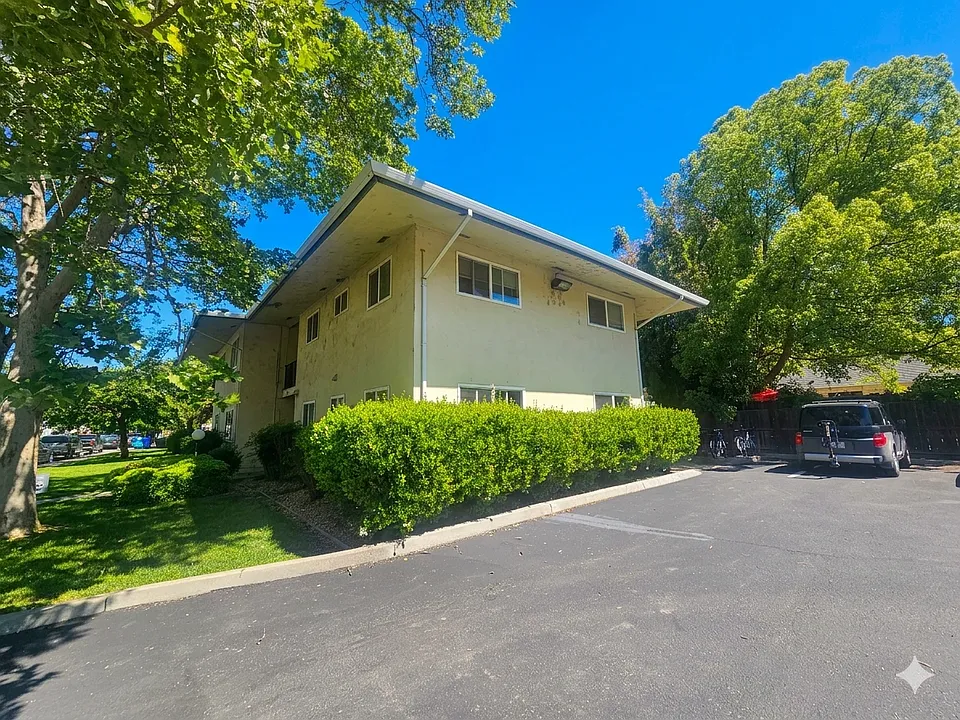 720 D St #7
