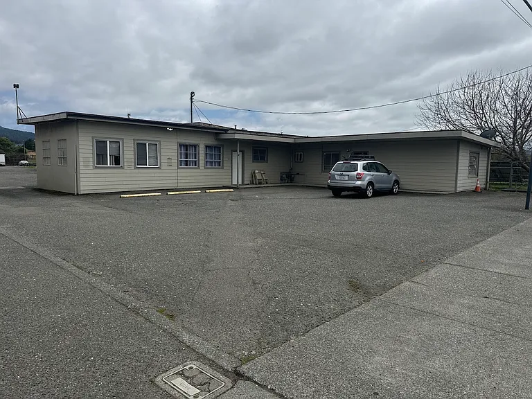 139 S Fortuna Blvd — Photo 2