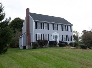 10 Big Rock Rd, Uxbridge, MA 01569