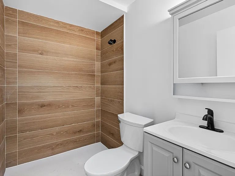 410 Ocean Gate Ave #2 — Photo 2