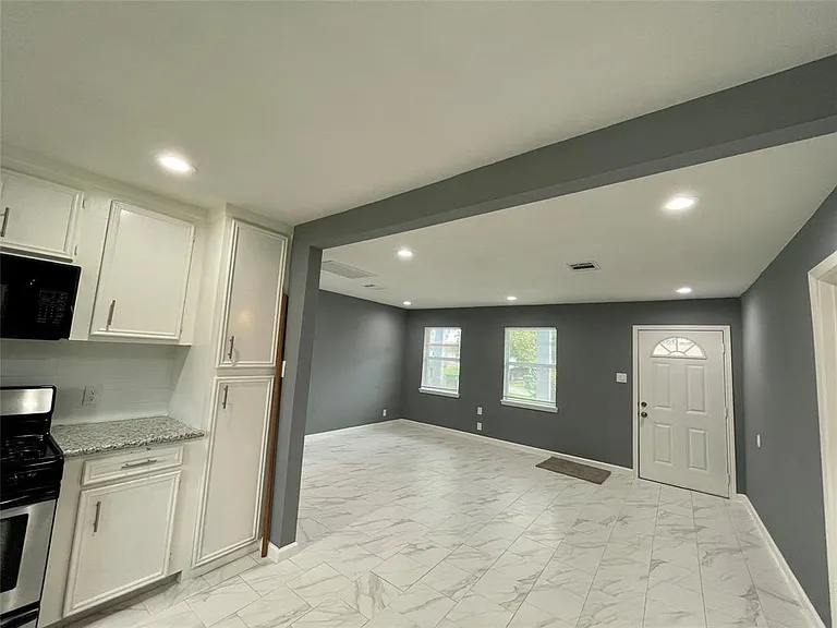 8707 Flossie Mae St — Photo 11