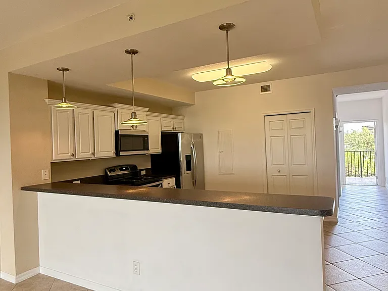 900 E Marion Ave #1202 — Photo 28