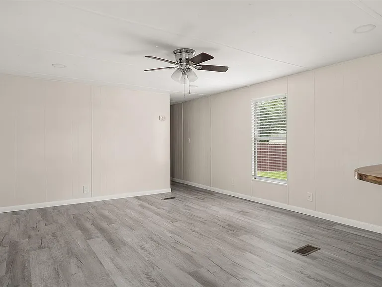 2222 N Austin Ave #18 — Photo 10