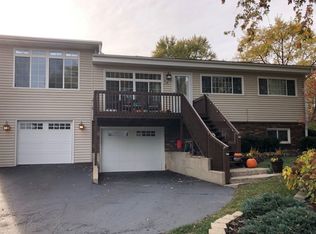 24 W Shore Dr, Grayslake, IL 60030