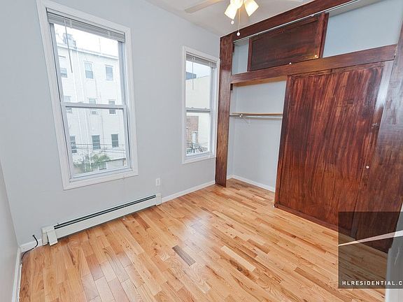 5th image of 2220 41st St APT 2R