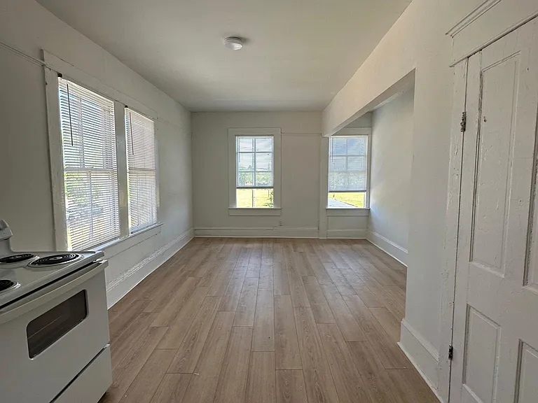 1810 N Nebraska Ave #1 — Photo 3