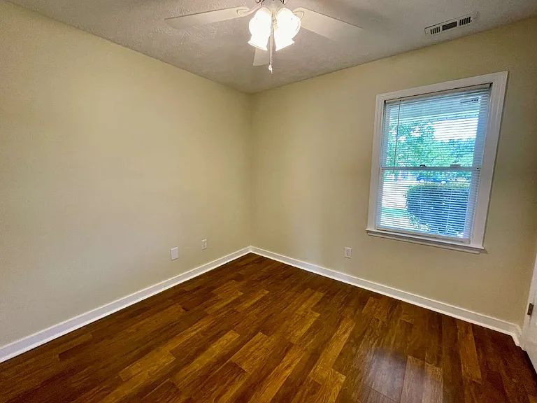 172 Finch Rd — Photo 15