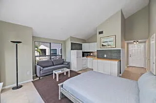 1 bed, 1.0 bath, 500 sqft, $3,300 — Photo 2