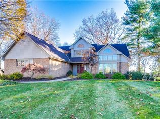 2949 Mill Ridge Cir NW, Canton, OH 44708