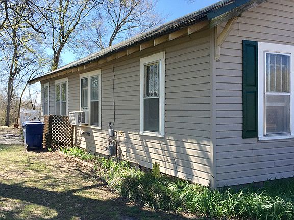 3rd image of 101 Sunflower Ave
