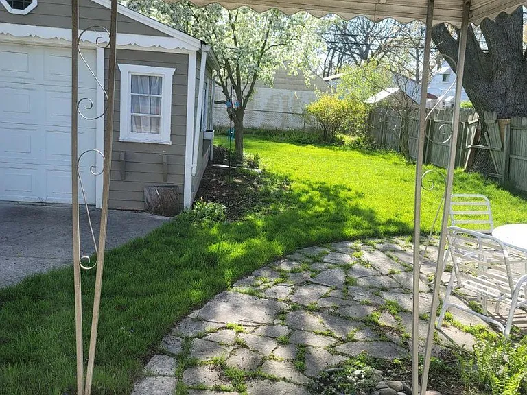 1322 Cherokee Ave — Photo 10