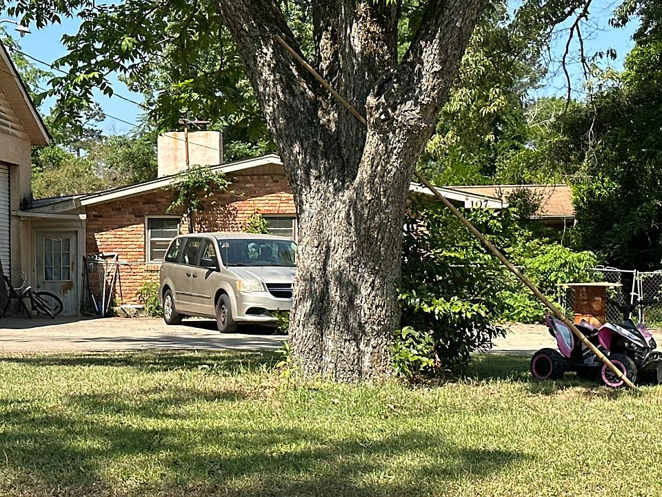 1st image of 107 Archdale Dr