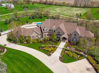 15718 Viberg Rd, Leo, IN 46765