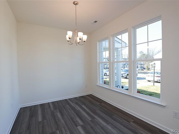 5th image of 8270 Scott Commons Dr