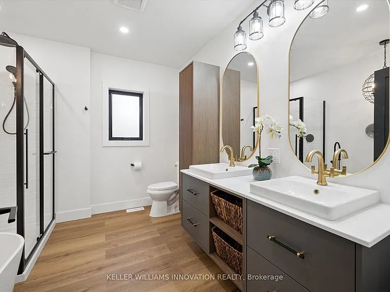 215 Winstanley St — Photo 27