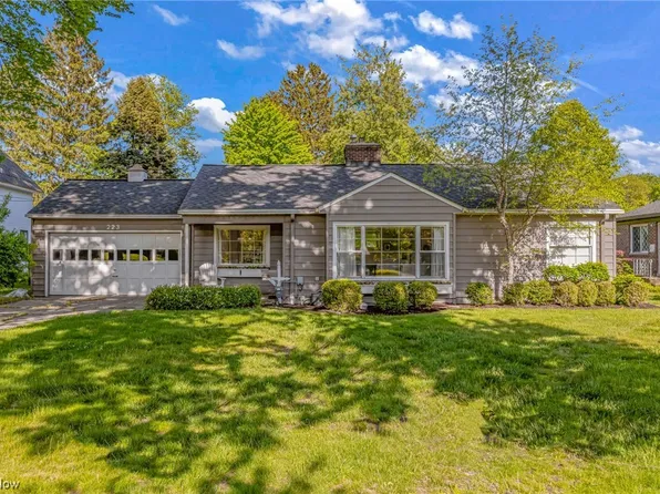 223 Bradley Rd, Bay Village, OH 44140