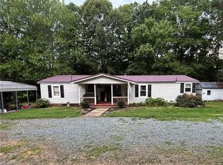 1283 Gene Martin Rd, Walnut Cove, NC 27052