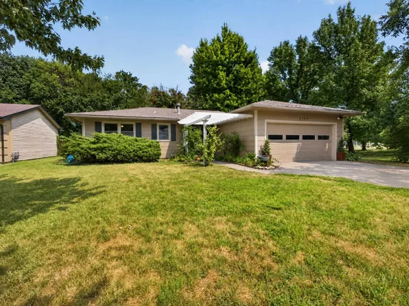 2100 N Ridgewood St, Wichita, KS 67208
