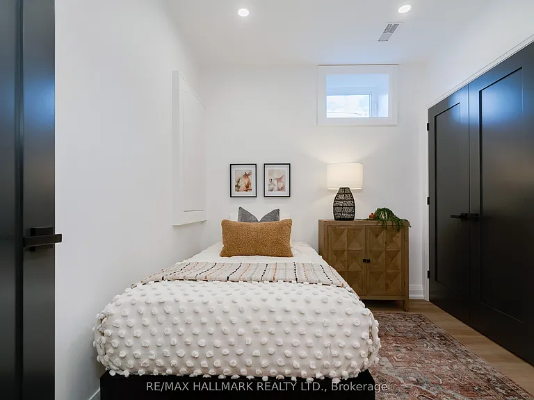 47 Park St #LOWER — Photo 17