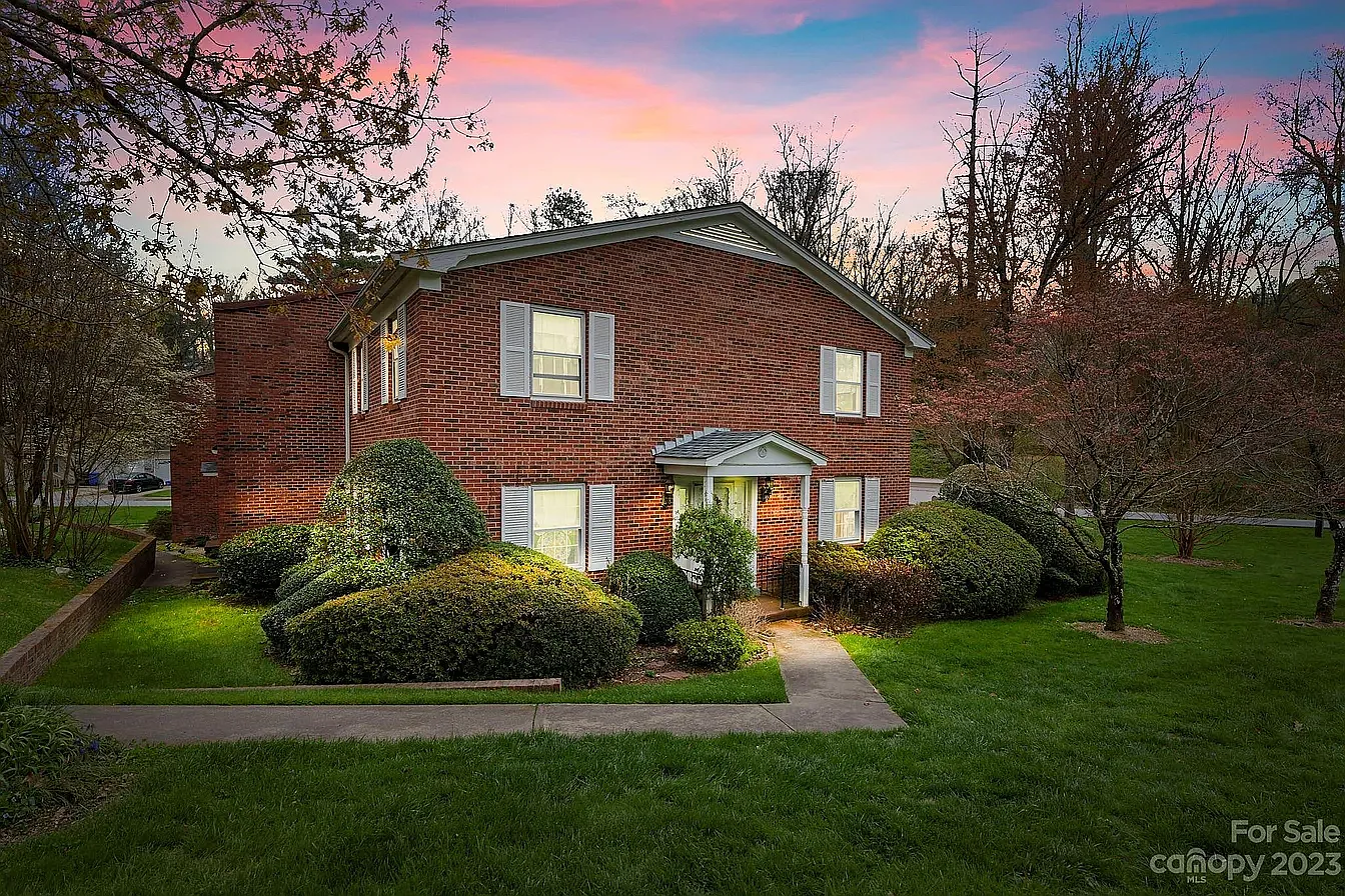 3 bed, 2.5 bath, 1512 sqft, $2,600 — Photo 1