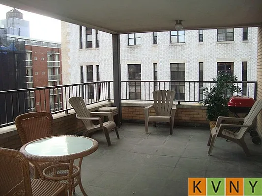 Rented by KVNY Soho | media 32