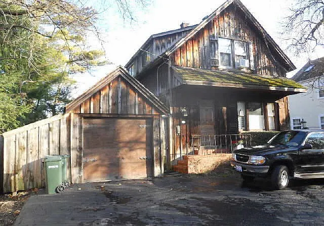 87 Locust Rd photo 1