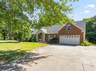 4014 Waterview Rd, High Point, NC 27265