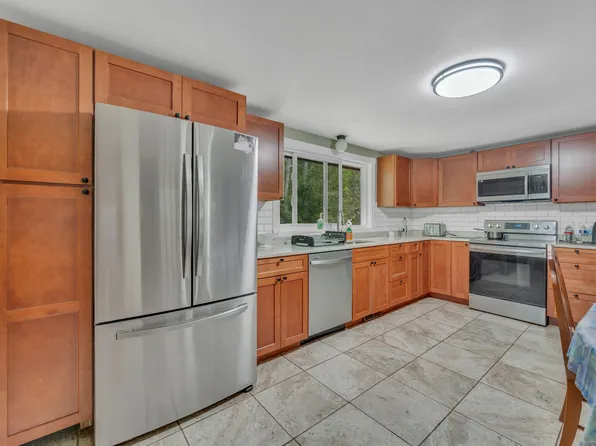 827 Fountain Street, Woodbridge, CT 06525