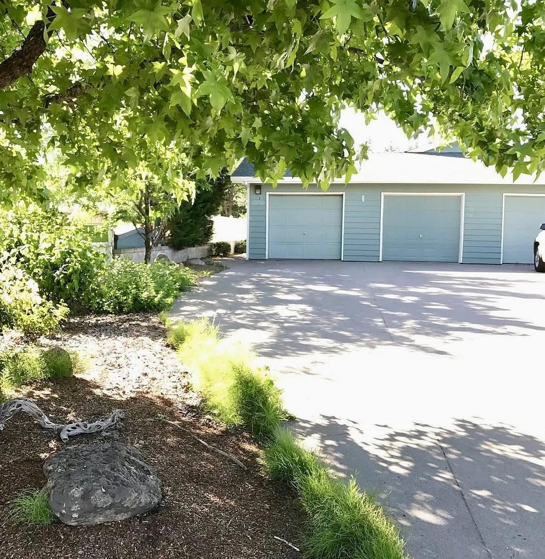 3 bed, 1100 sqft, $1,800 — Photo 2