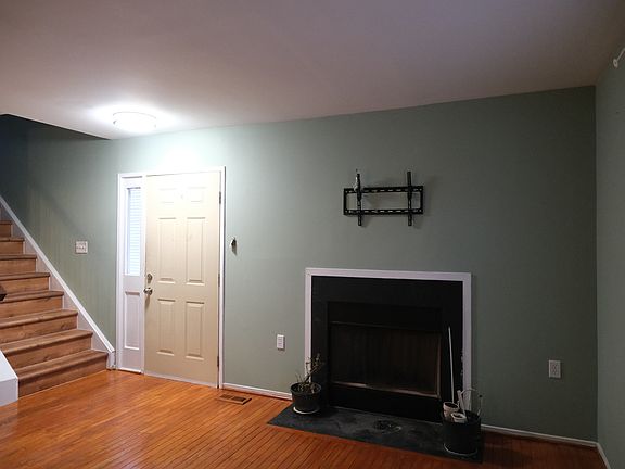 4th image of 8654 Venoy Ct