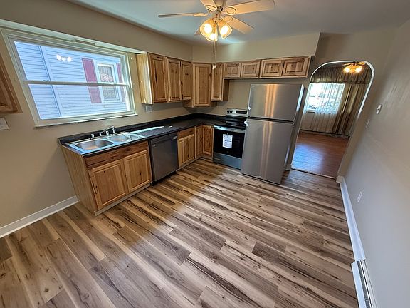 5th image of 521 Orchard Ave